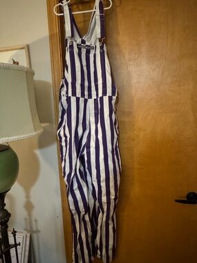 Purple & white stripe game bibs